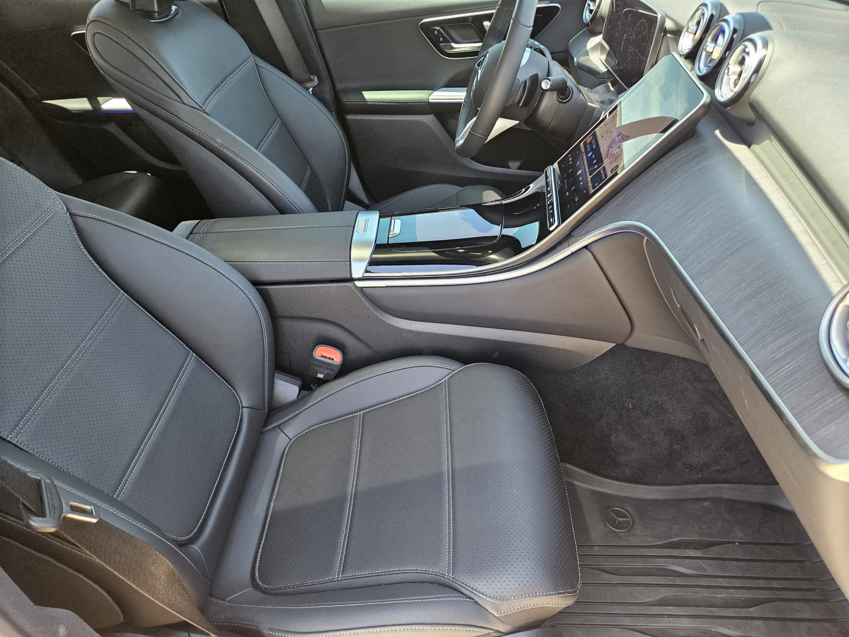 Certified 2026 Mercedes-Benz GLC 300 4MATIC image 6