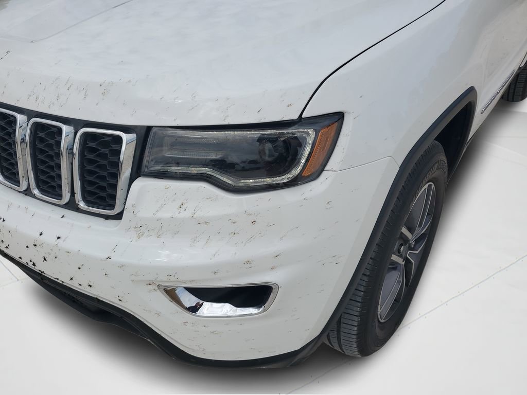 Used 2021 Jeep Grand Cherokee Laredo AWD/4WD image 24