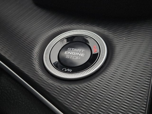 Used 2025 Jeep Grand Cherokee Altitude AWD/4WD image 23