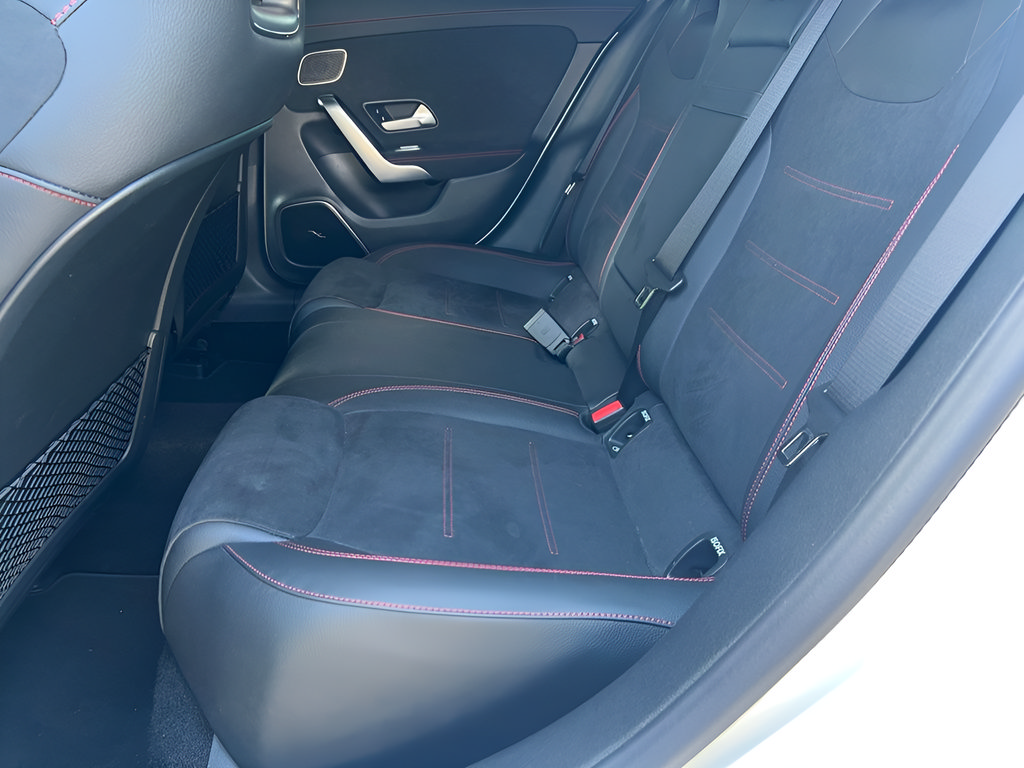 Used 2024 Mercedes-Benz CLA 250 4MATIC image 11