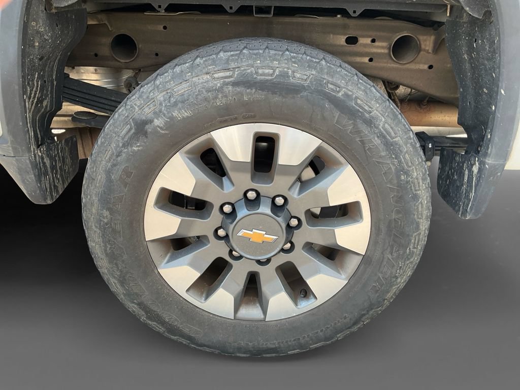 Used 2024 Chevrolet Silverado 2500 Custom w/ Custom Value Package AWD/4WD image 10