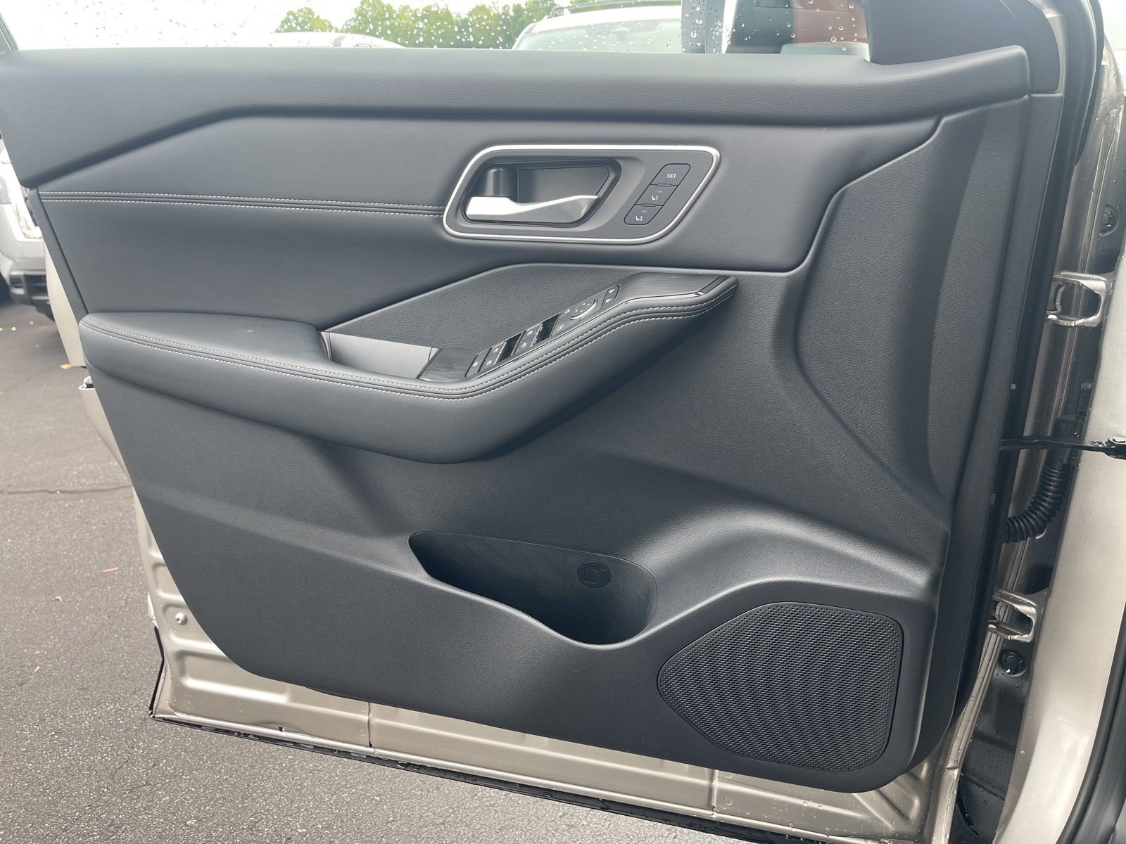 New 2026 Nissan Rogue Platinum image 44