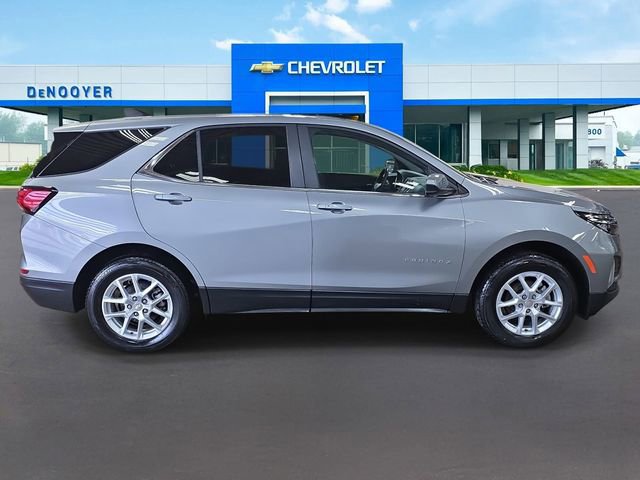 Used 2024 Chevrolet Equinox LT w/ LPO, Floor Liner Package image 7