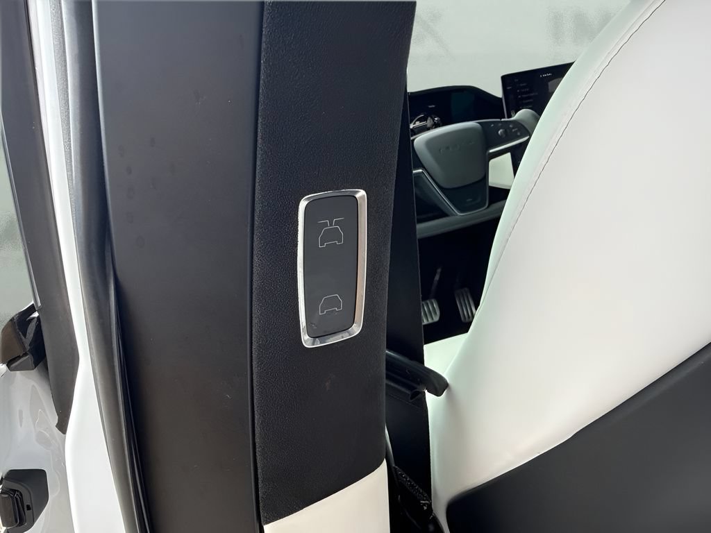 Used 2022 Tesla Model X Plaid AWD/4WD image 15
