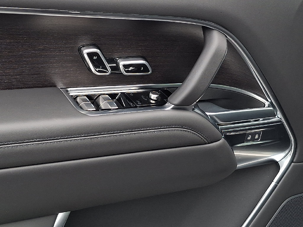 New 2026 Land Rover Range Rover SE AWD/4WD image 8