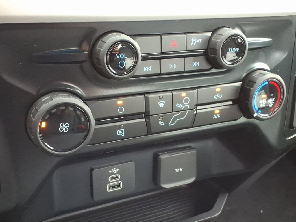 New 2026 Ford F250 XL w/ STX Appearance Package AWD/4WD image 19