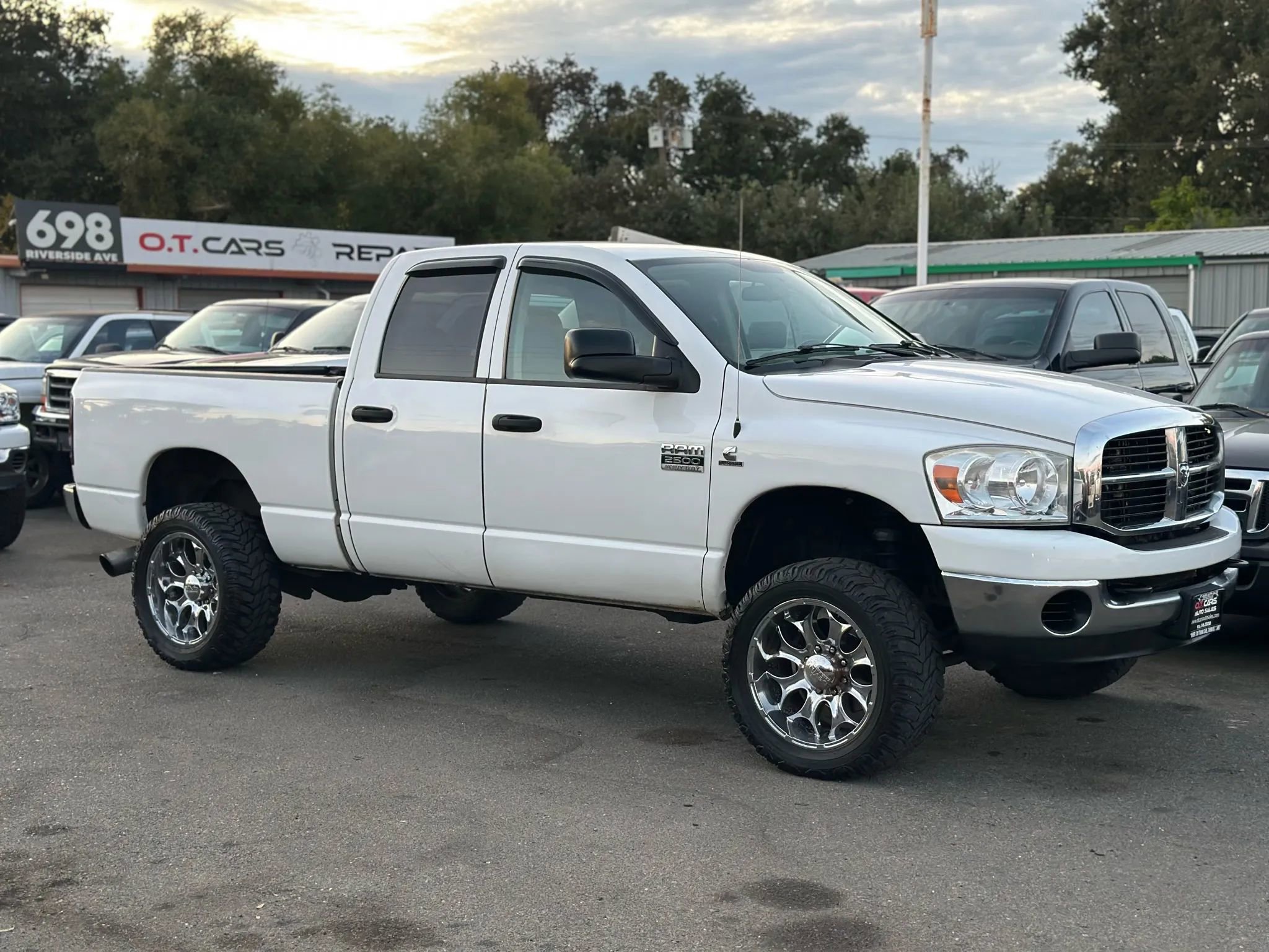 Used 2007 Dodge Ram 2500 Truck SLT w/ Trailer Tow Group AWD/4WD image 4