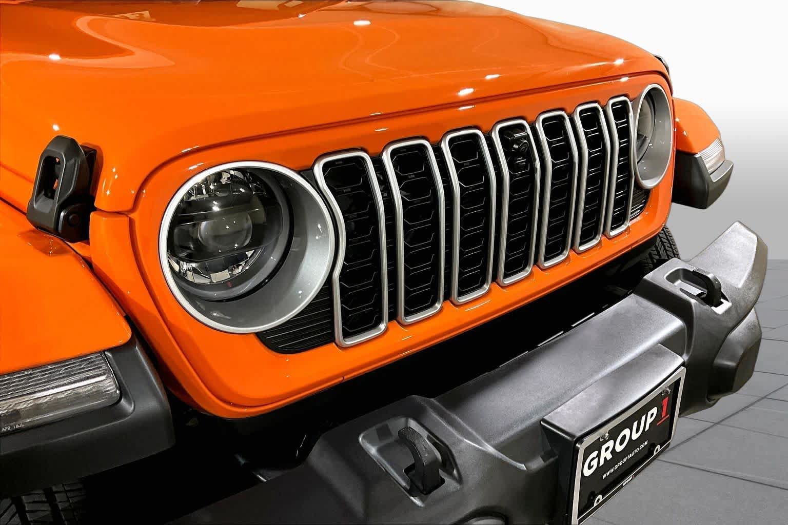 Used 2025 Jeep Wrangler Unlimited Sahara AWD/4WD image 30