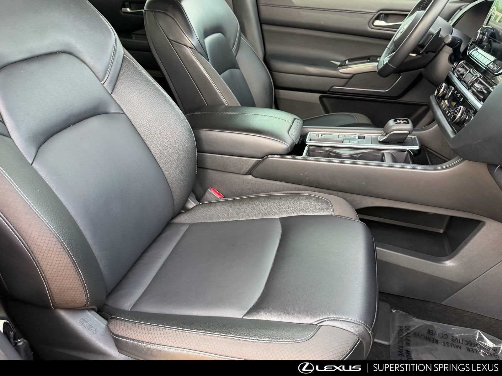 Used 2024 Nissan Pathfinder SL w/ SL Premium Package FWD image 12