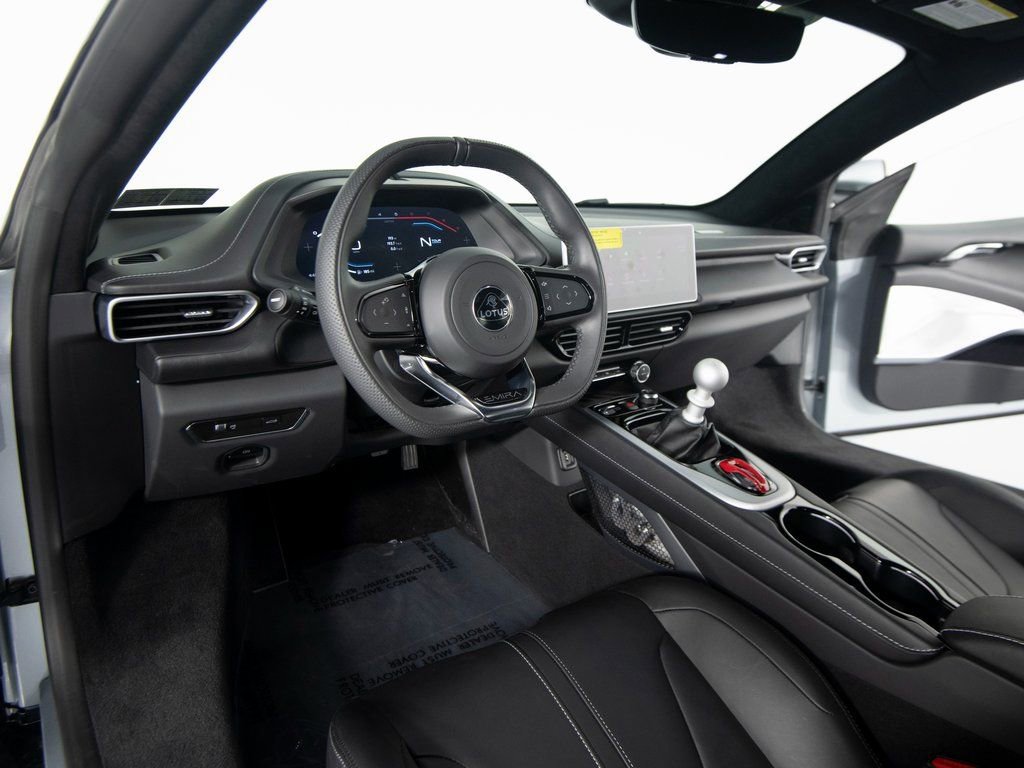 Used 2025 Lotus Emira image 15