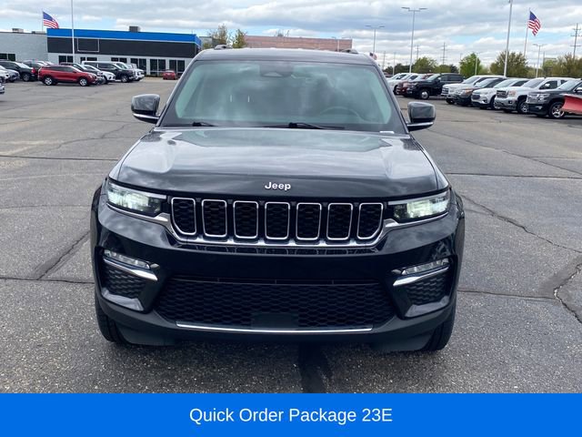 Used 2023 Jeep Grand Cherokee Limited AWD/4WD image 2