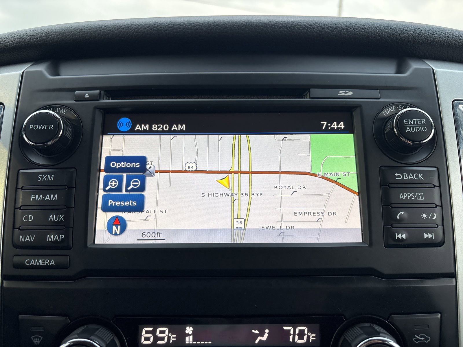 Used 2018 Nissan Titan SV w/ SV Convenience Package AWD/4WD image 20