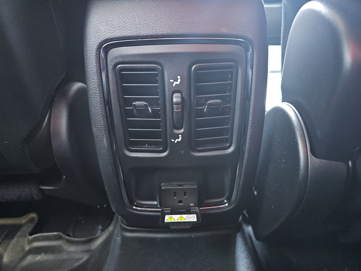 Used 2019 Jeep Grand Cherokee Altitude AWD/4WD image 24