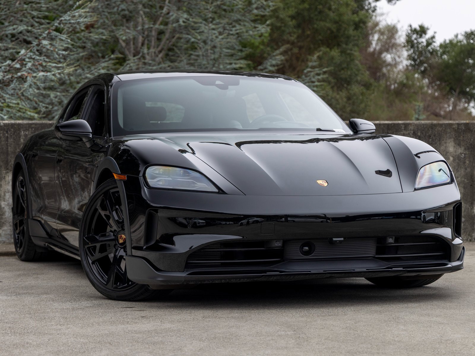 New 2025 Porsche Taycan 4S image 6