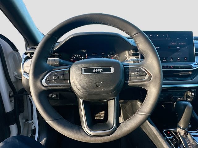 Used 2023 Jeep Compass Limited image 12