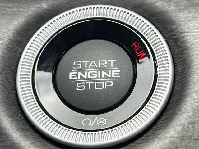Used 2023 Jeep Grand Cherokee L Limited AWD/4WD image 9