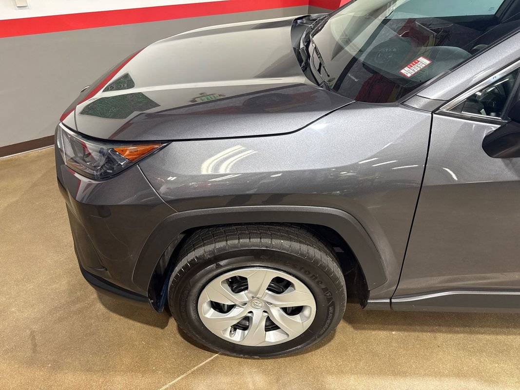 Used 2021 Toyota RAV4 LE AWD/4WD image 48