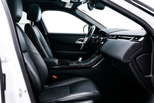 Used 2025 Land Rover Range Rover Velar Dynamic SE image 13