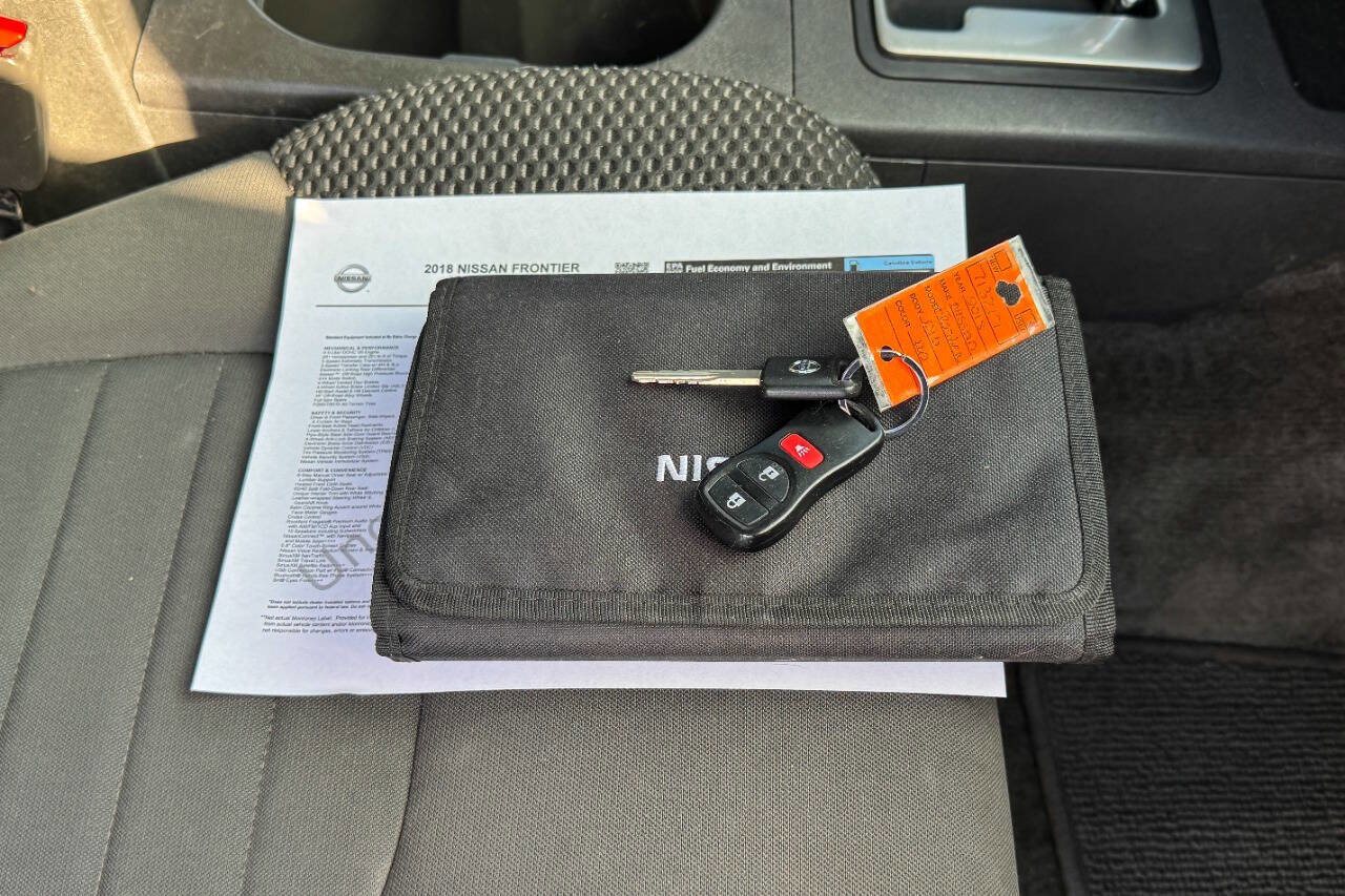 Used 2018 Nissan Frontier PRO-4X image 38