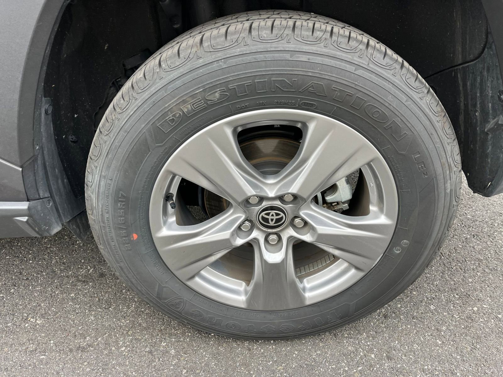 Used 2025 Toyota RAV4 LE image 29