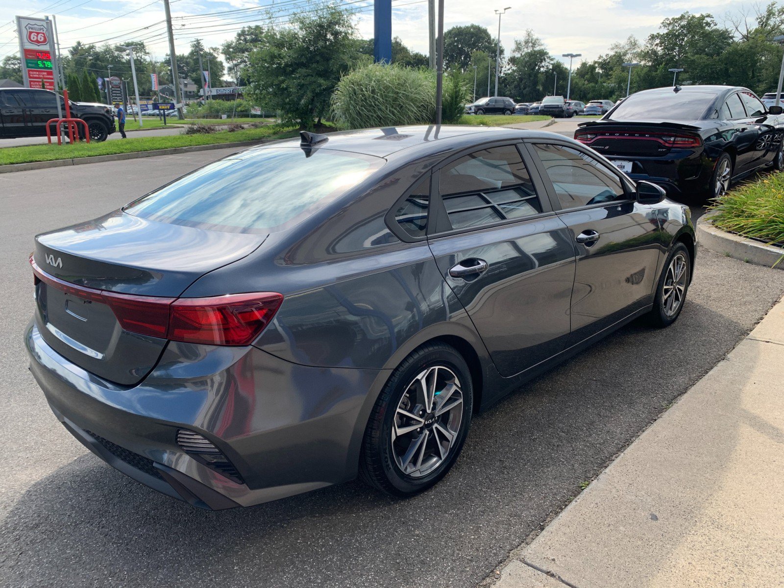 Used 2023 Kia Forte LXS FWD image 7