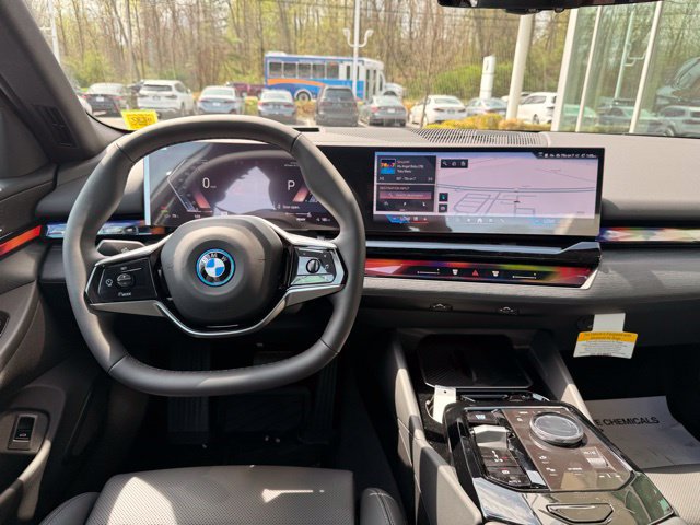 New 2026 BMW i5 eDrive40 AWD/4WD image 12