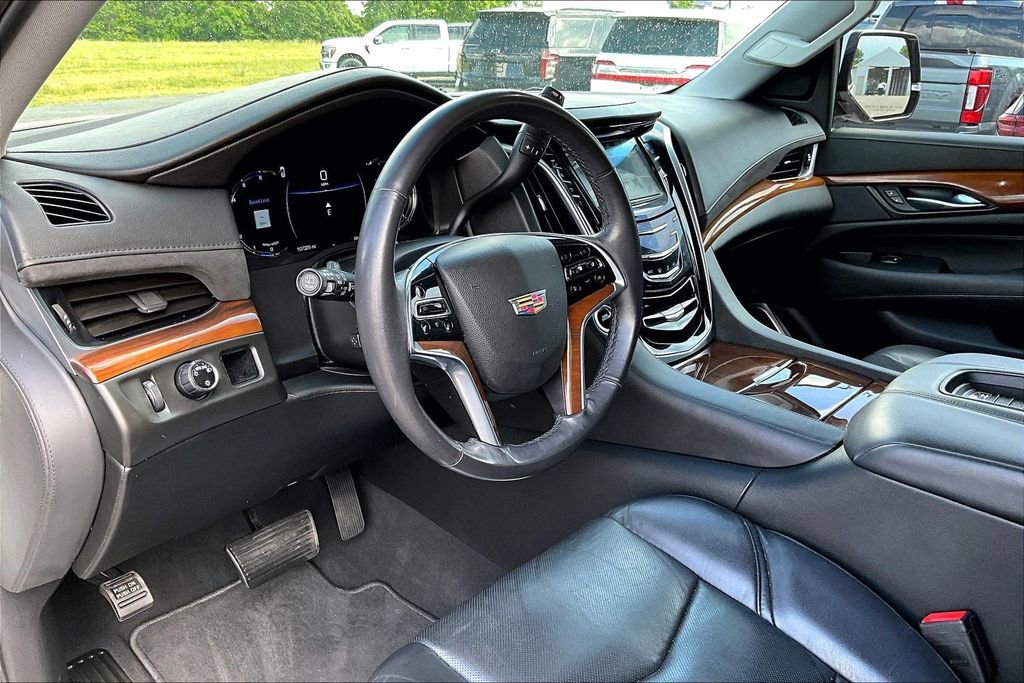 Used 2020 Cadillac Escalade 2WD image 19