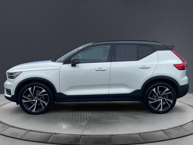 Used 2021 Volvo XC40 T5 R-Design w/ Advanced Package AWD/4WD image 2