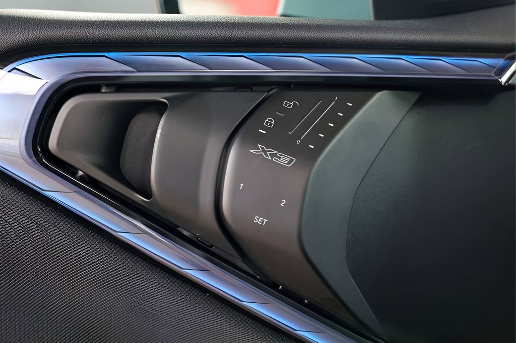 Used 2025 BMW X3 xDrive30i image 35