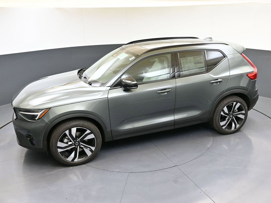 New 2026 Volvo XC40 B5 Ultra w/ Protection Package Premier image 43