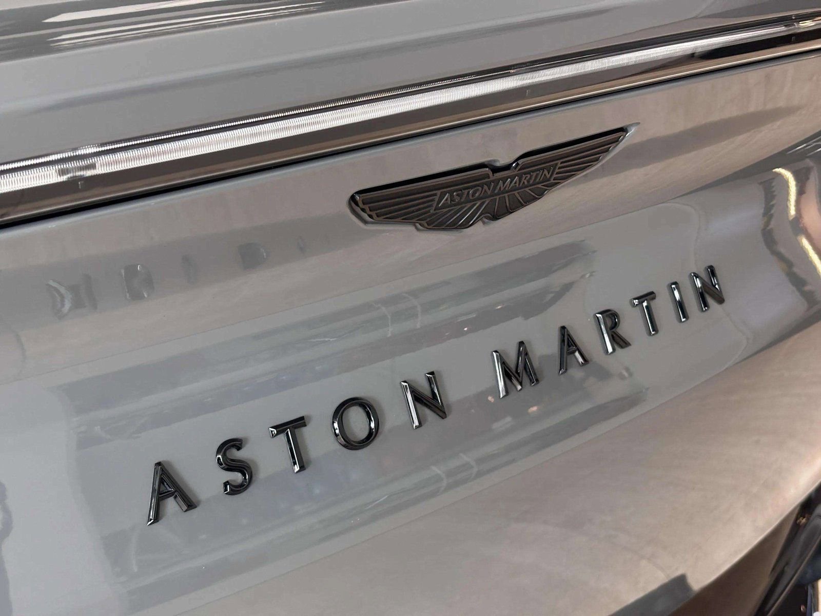 Used 2025 Aston Martin DBX 707 image 47