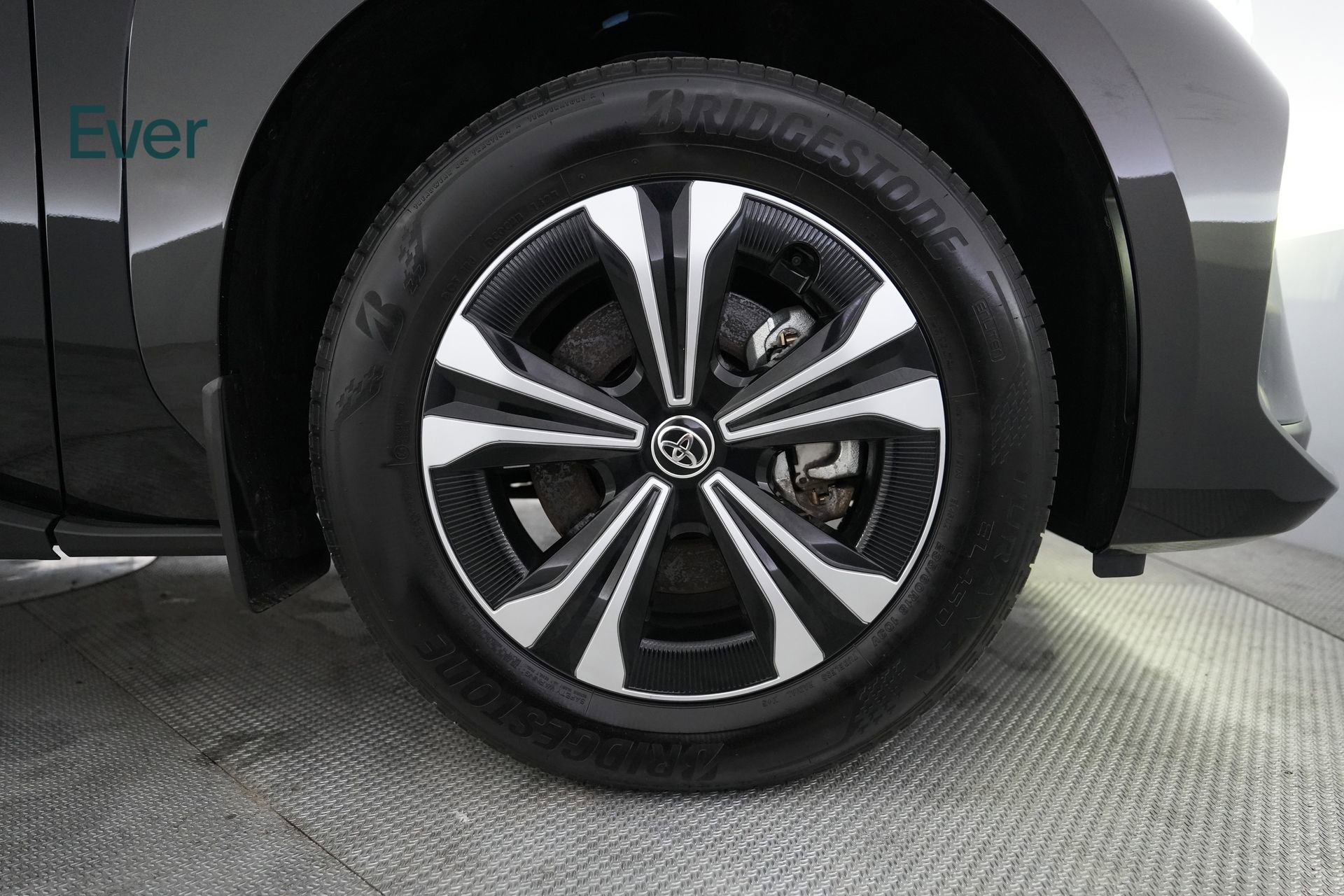 Used 2025 Toyota bZ4X AWD w/ Weather Package image 20
