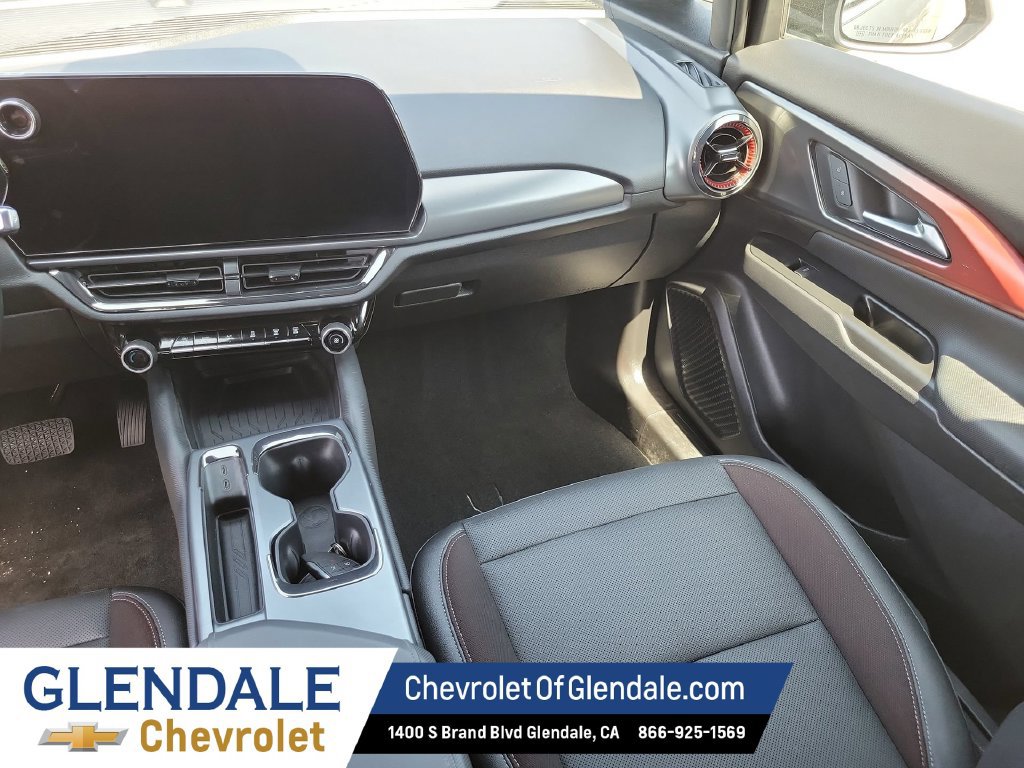 Used 2024 Chevrolet Equinox EV RS FWD image 16