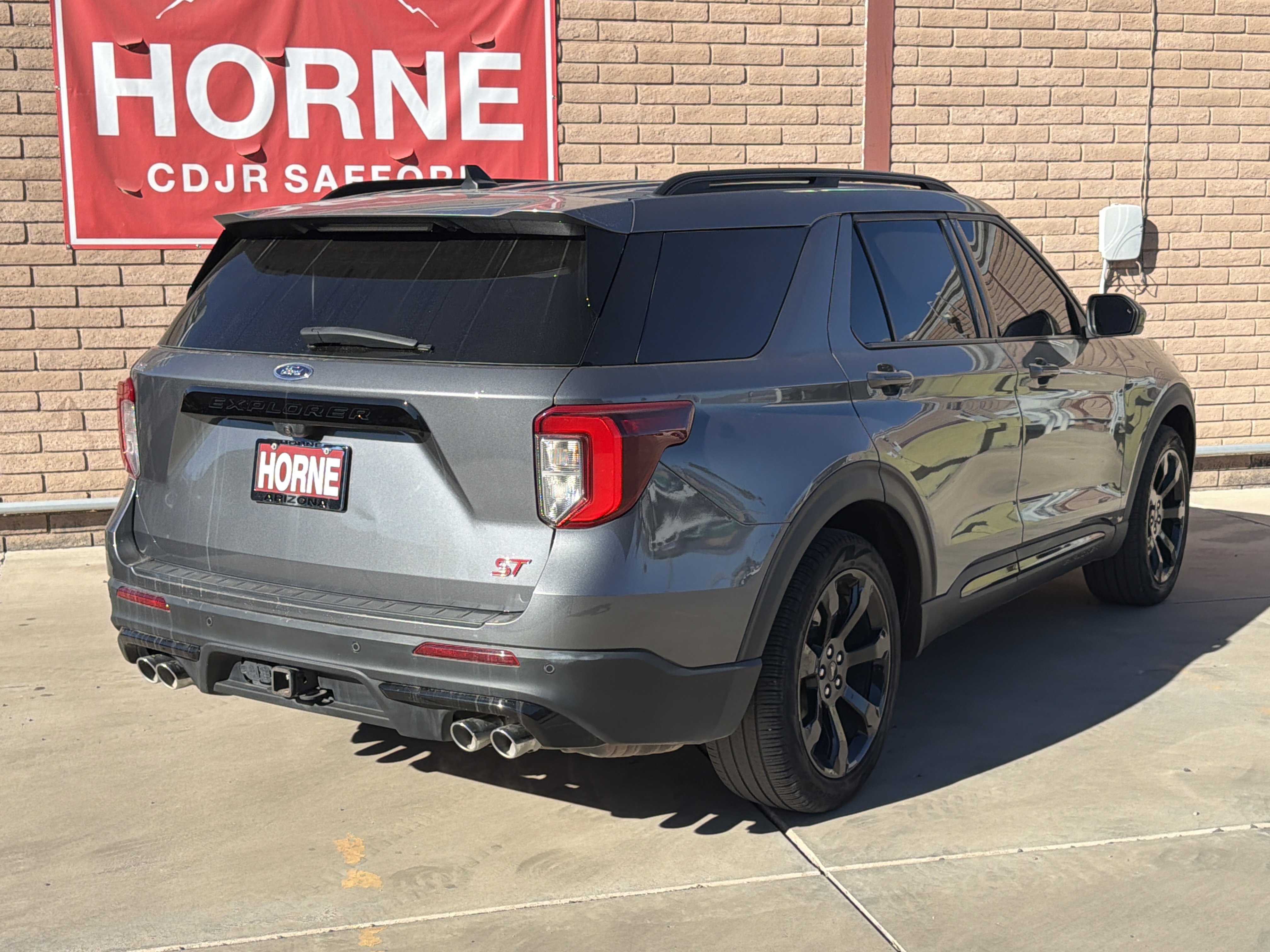 Used 2022 Ford Explorer ST w/ ST Street Pack image 8