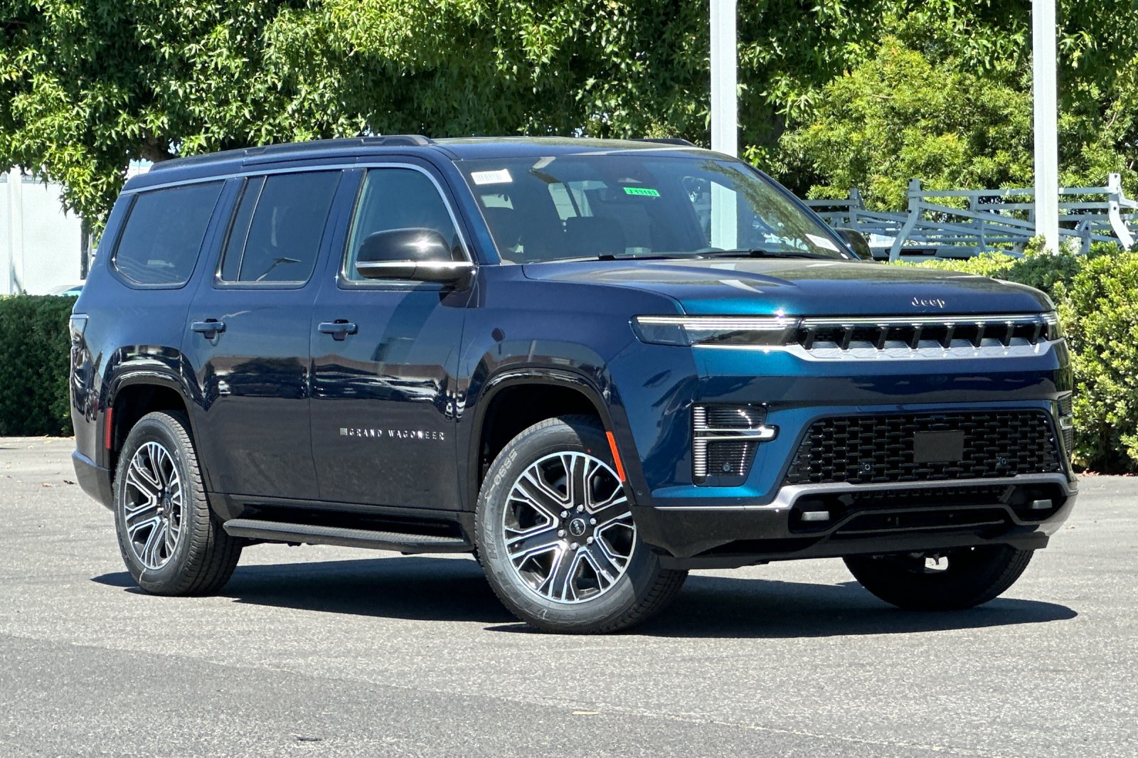 New 2026 Jeep Grand Wagoneer 4WD image 2