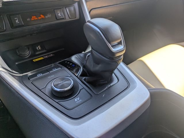 Used 2024 Toyota RAV4 XLE Premium image 33