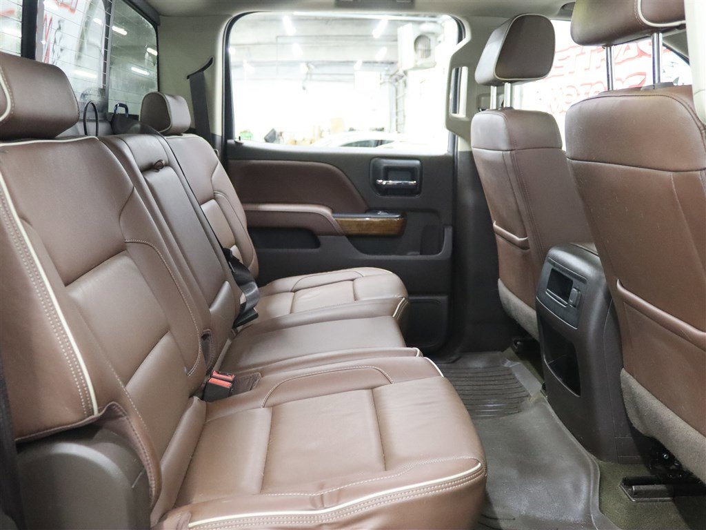 Used 2018 Chevrolet Silverado 1500 High Country image 17