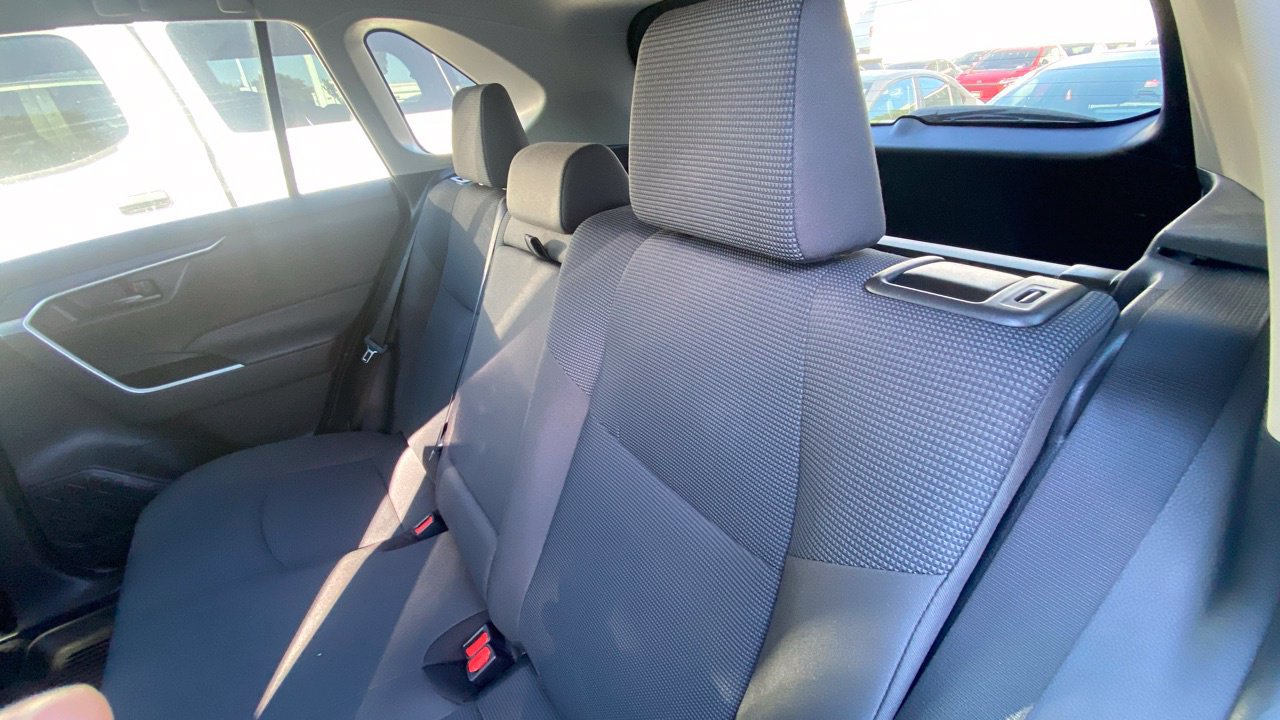 Used 2023 Toyota RAV4 LE FWD image 6