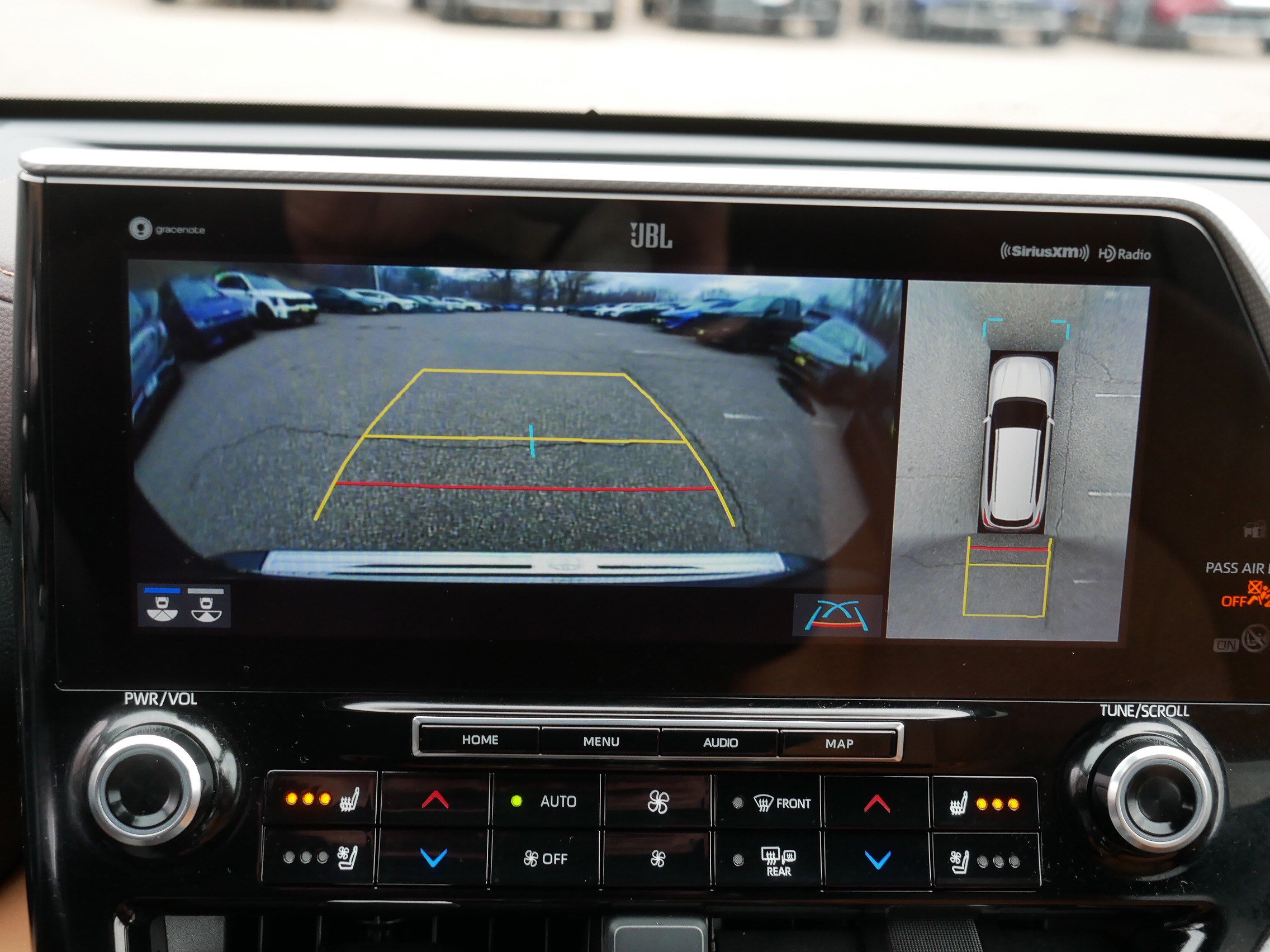 Used 2020 Toyota Highlander Platinum AWD/4WD image 27