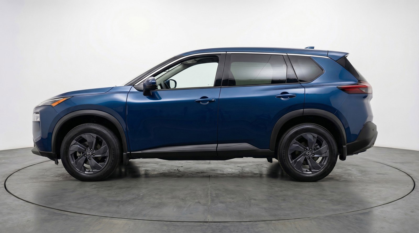 Used 2025 Nissan Rogue SV image 5