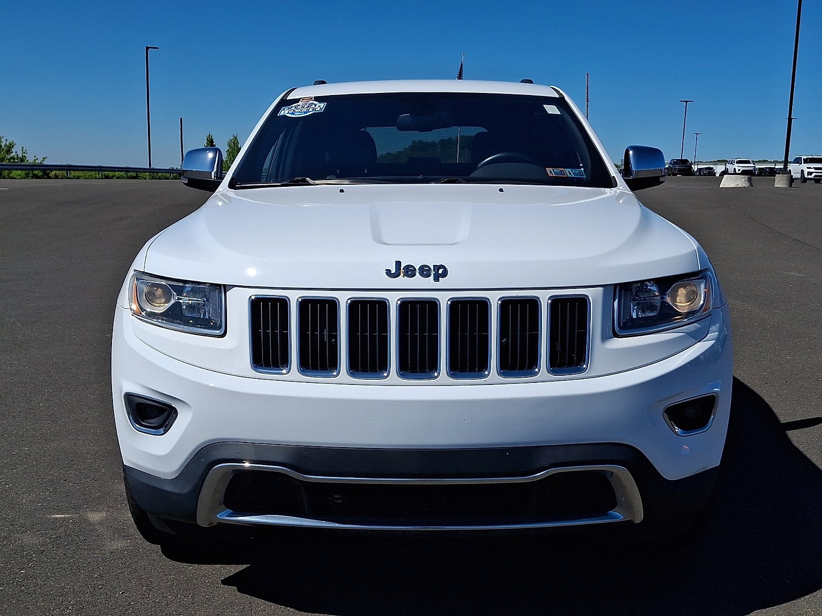 Used 2016 Jeep Grand Cherokee Limited w/ Trailer Tow Group IV AWD/4WD image 2