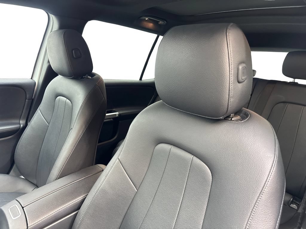 Used 2025 Mercedes-Benz GLB 250 4MATIC image 27