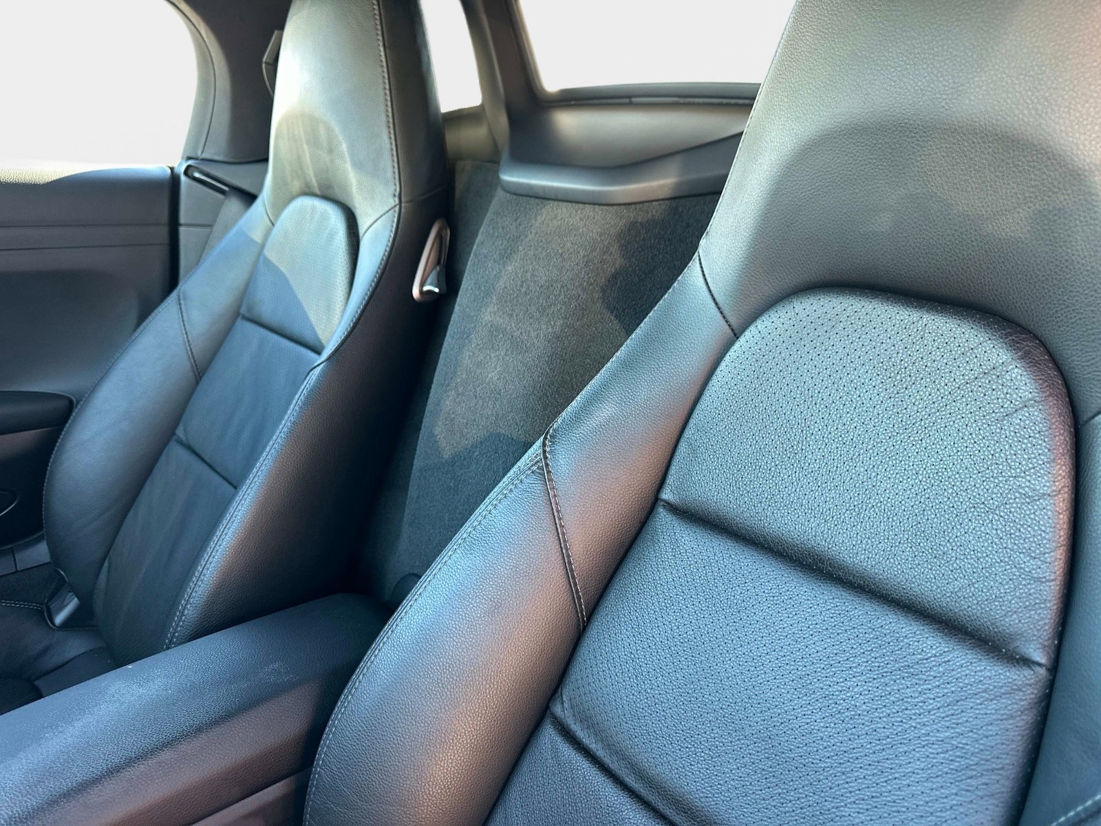 Used 2017 Porsche 718 Boxster Base image 21