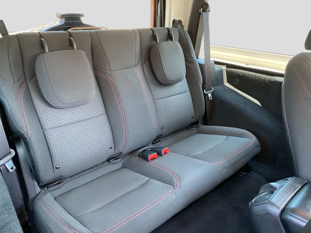 Used 2022 Jeep Wrangler Rubicon AWD/4WD image 25