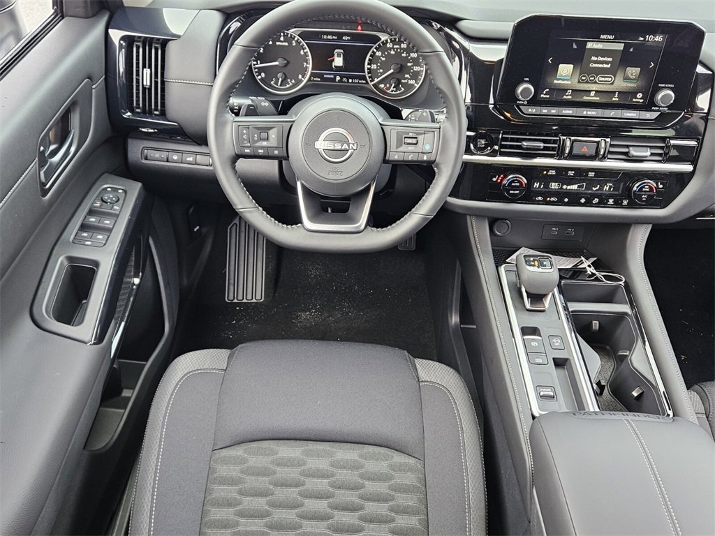 New 2025 Nissan Pathfinder SV image 5