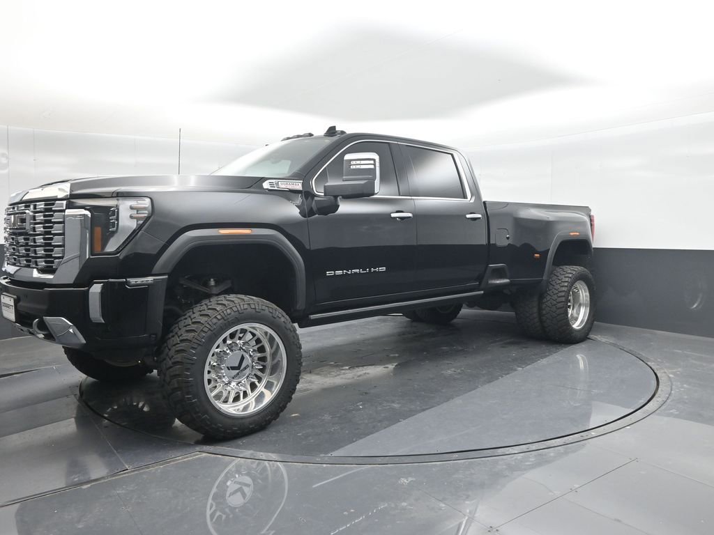Used 2024 GMC Sierra 3500 Denali w/ Denali Reserve Package AWD/4WD image 31
