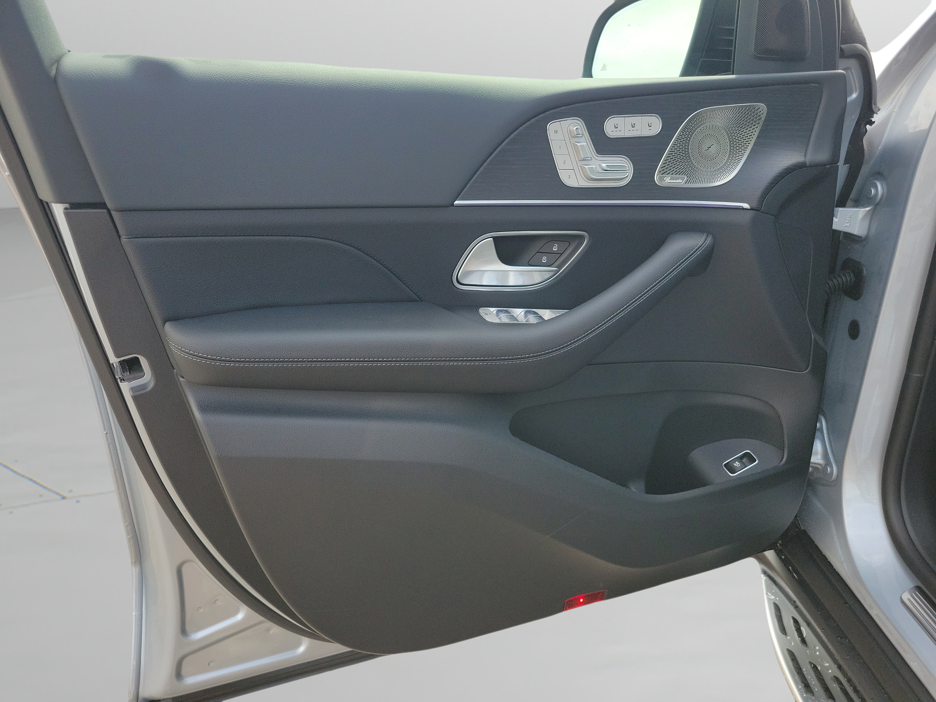 New 2026 Mercedes-Benz GLS 450 4MATIC image 17