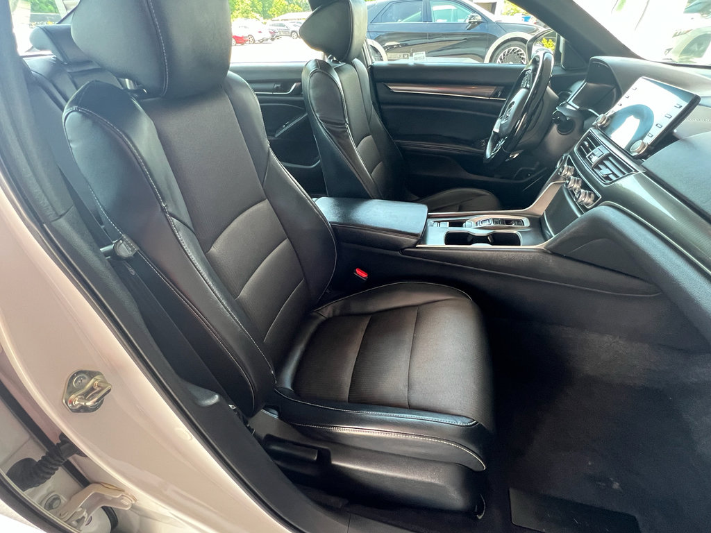 Used 2018 Honda Accord Sport image 14