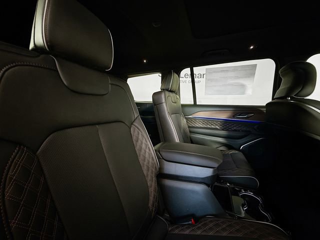 New 2025 Jeep Grand Cherokee L Summit w/ Obsidian Package image 29