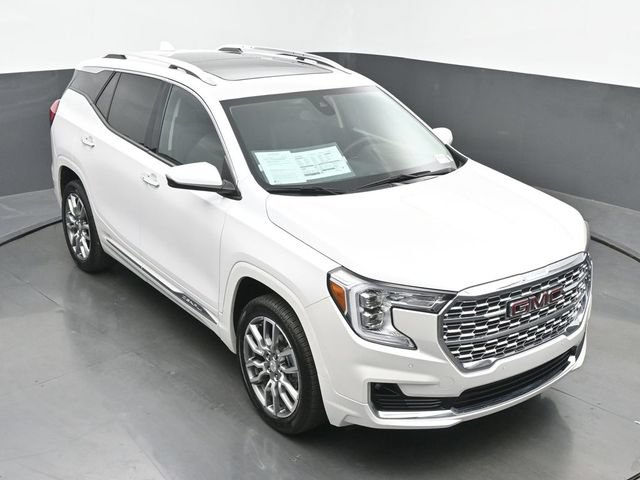 Used 2023 GMC Terrain Denali w/ LPO, Floor Liner Package AWD/4WD image 42